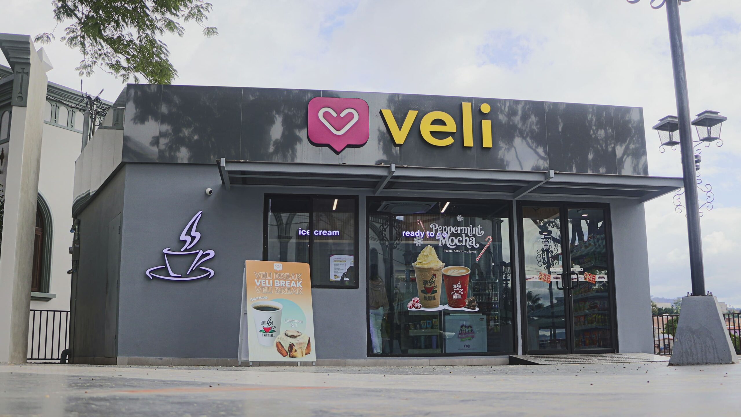 TIENDA DE CONVENIENCIA BASÍLICA DE SUYAPA