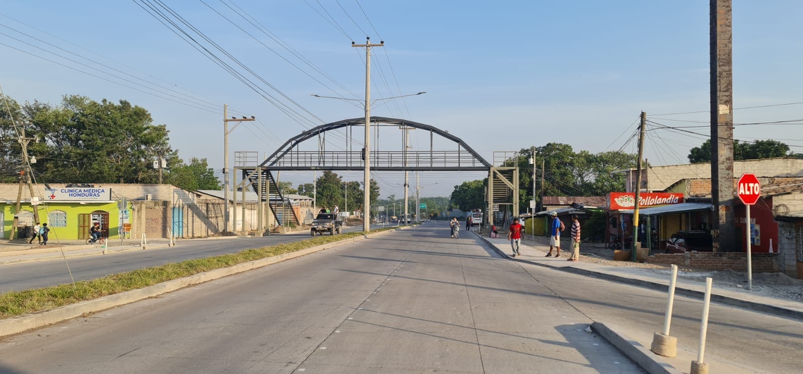 PUENTE PEATONAL EN ARCO COMAYAGUA
